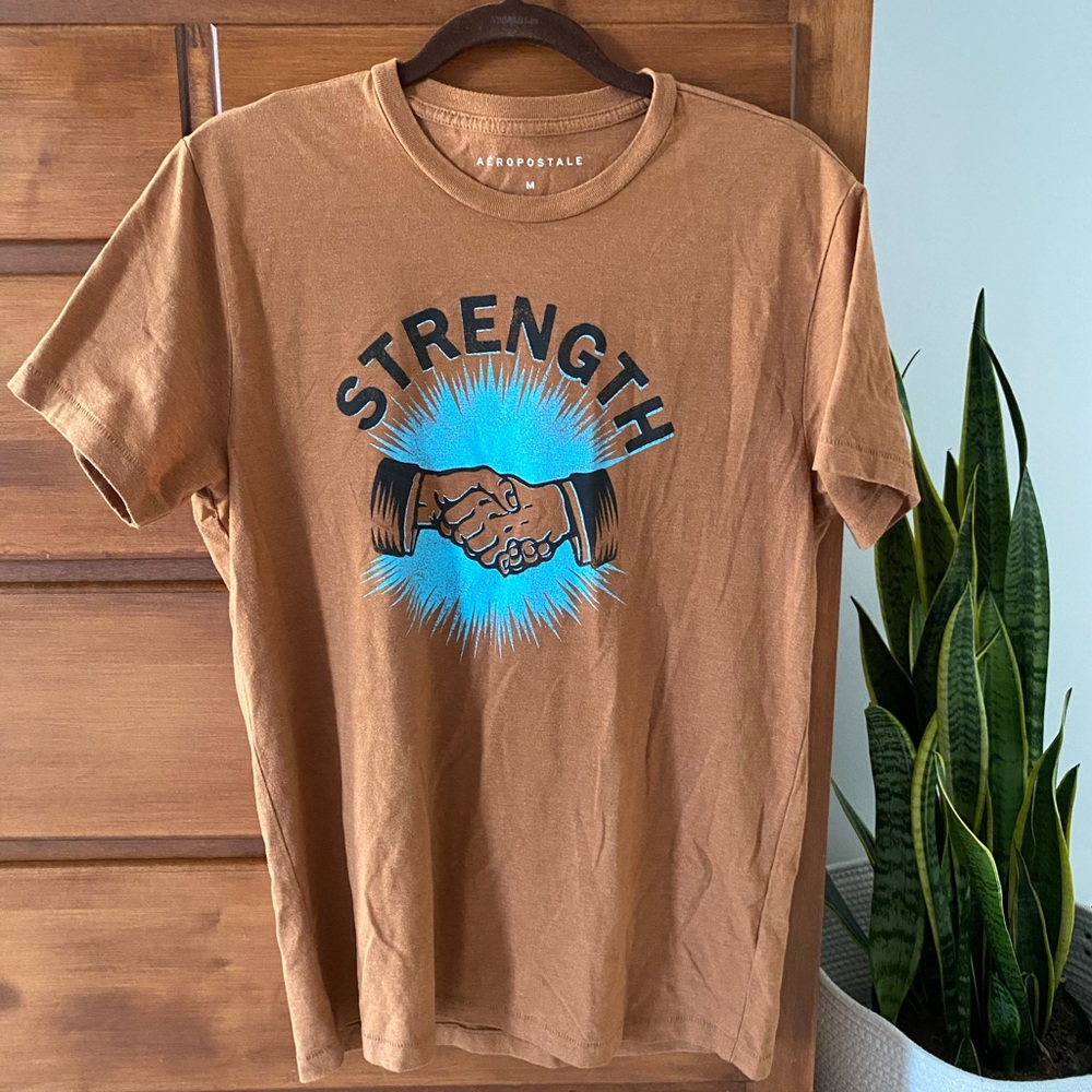 Aeropostale t shirt